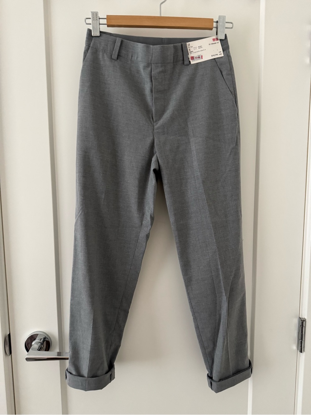 Uniqlo Women’s Gray Dress Pants